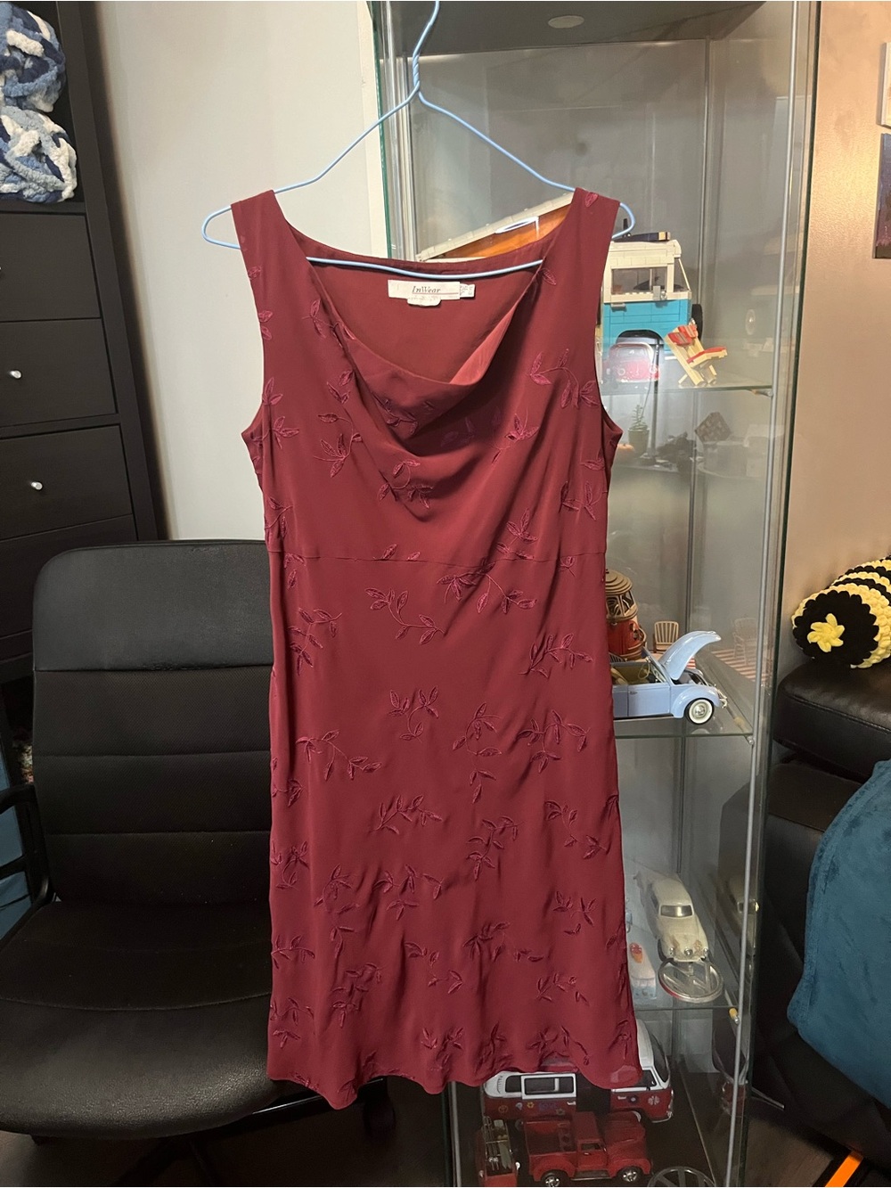 Sleeveless Cowl Neck Embroidered Shift Dress - Burgundy